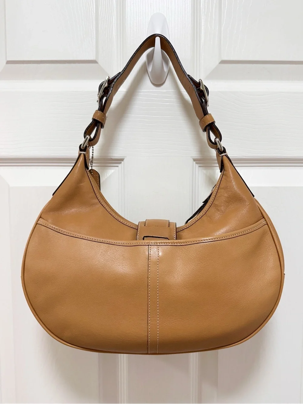 Coach Soho Buckle Hobo Shoulder Bag Milled Camel Leather Medium Y2K